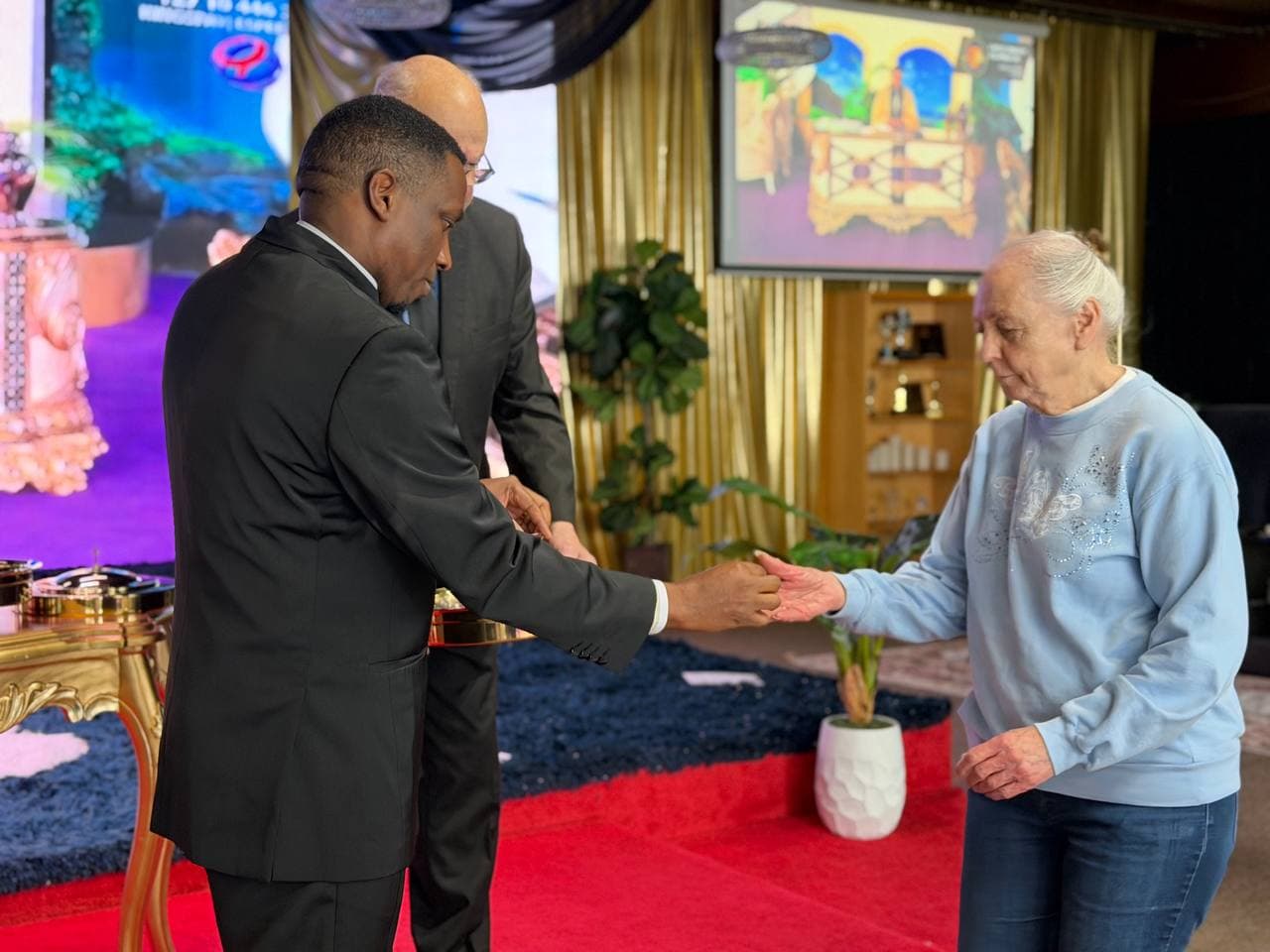 Christ Embassy Columbus Indiana - Church Service Slide 28